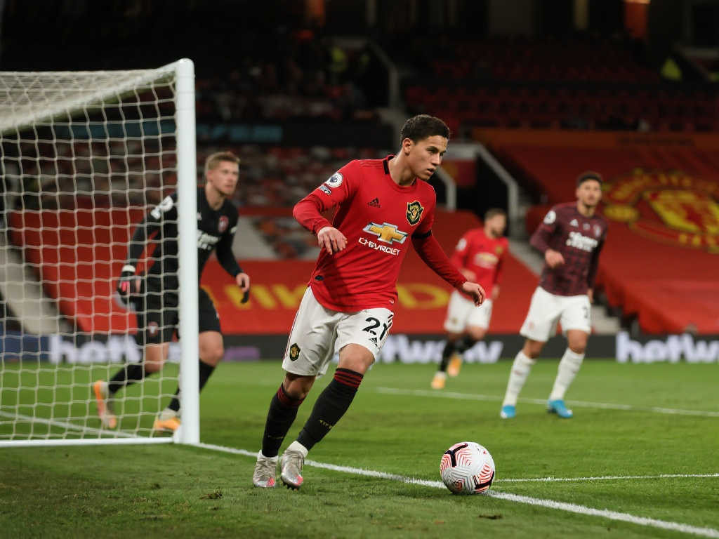 曼联20轮输9场,创34年来同期最差战绩! 曼联20轮输9场,创34年来同期最差战绩!